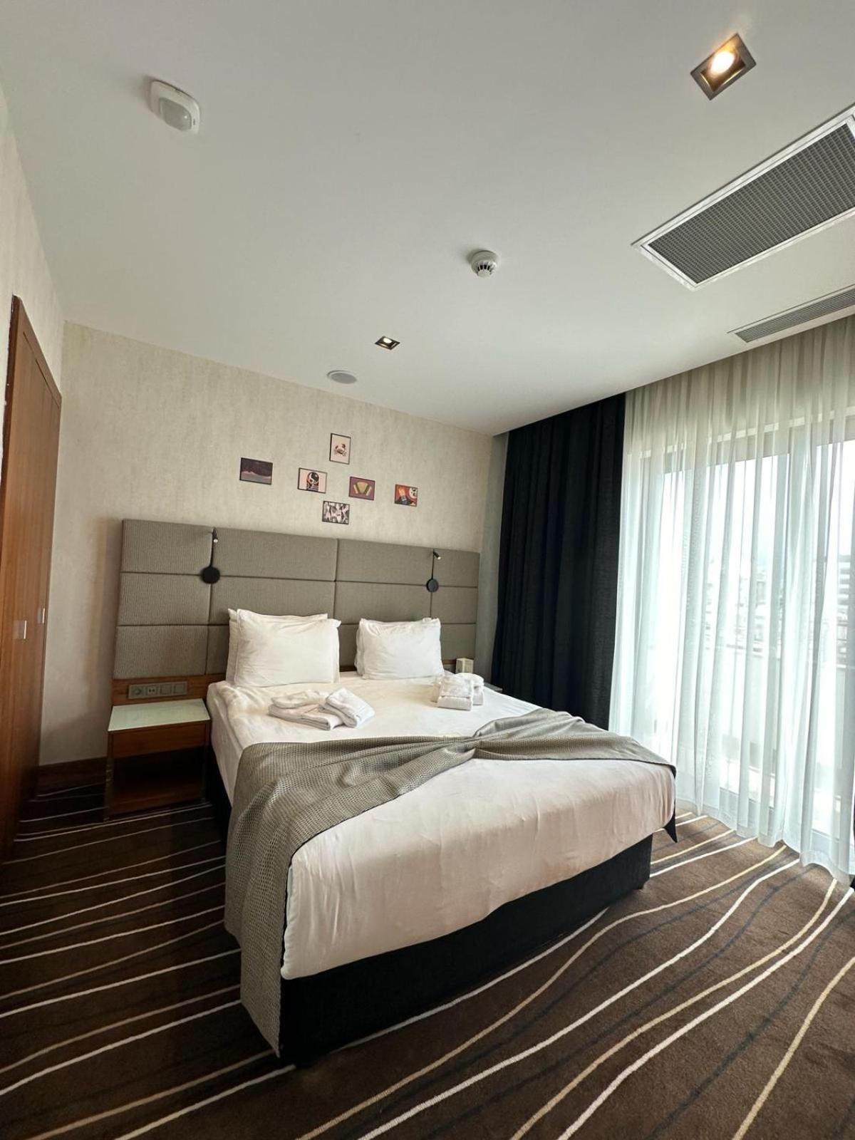 Cihangir Hotel Bosphorus Istanbul Exterior photo