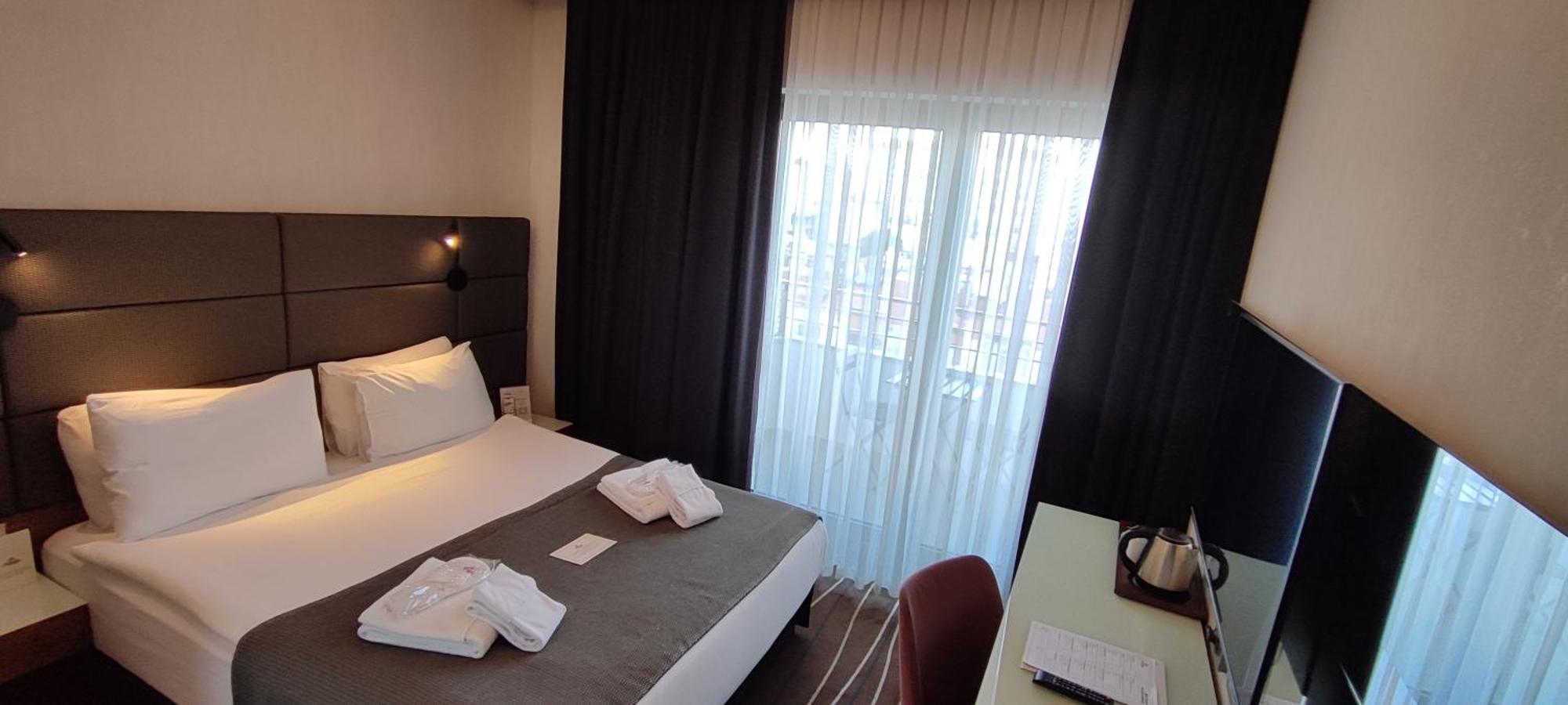 Cihangir Hotel Bosphorus Istanbul Exterior photo